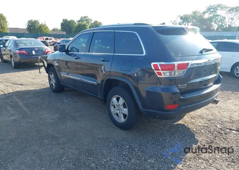 2013 Jeep Grand Cherokee Laredo z USA, uszkodzony, nr VIN 1C4RJFAG8DC633305